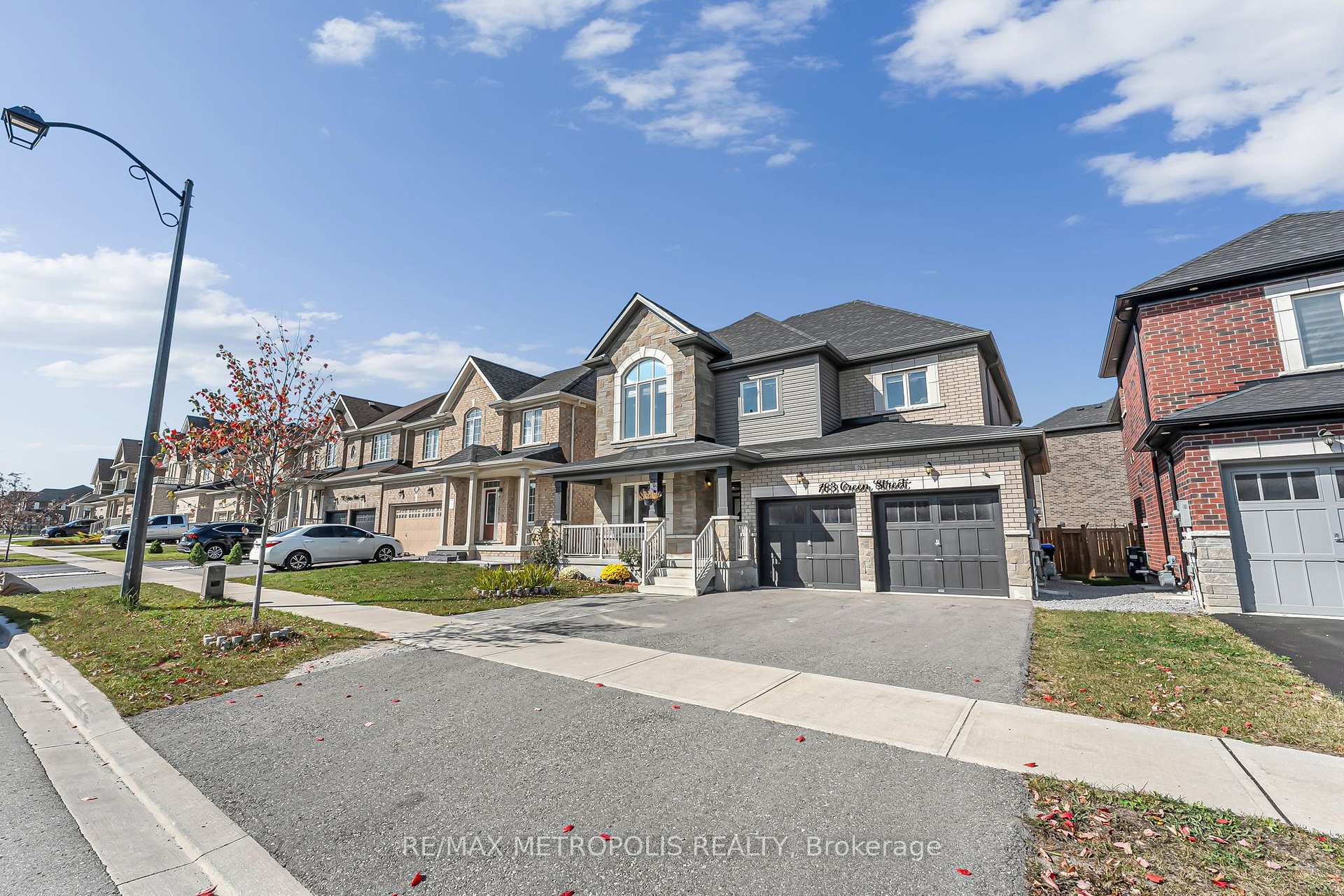 Photo 3 of 783 Green Street, Innisfil, Lefroy — HOMEH