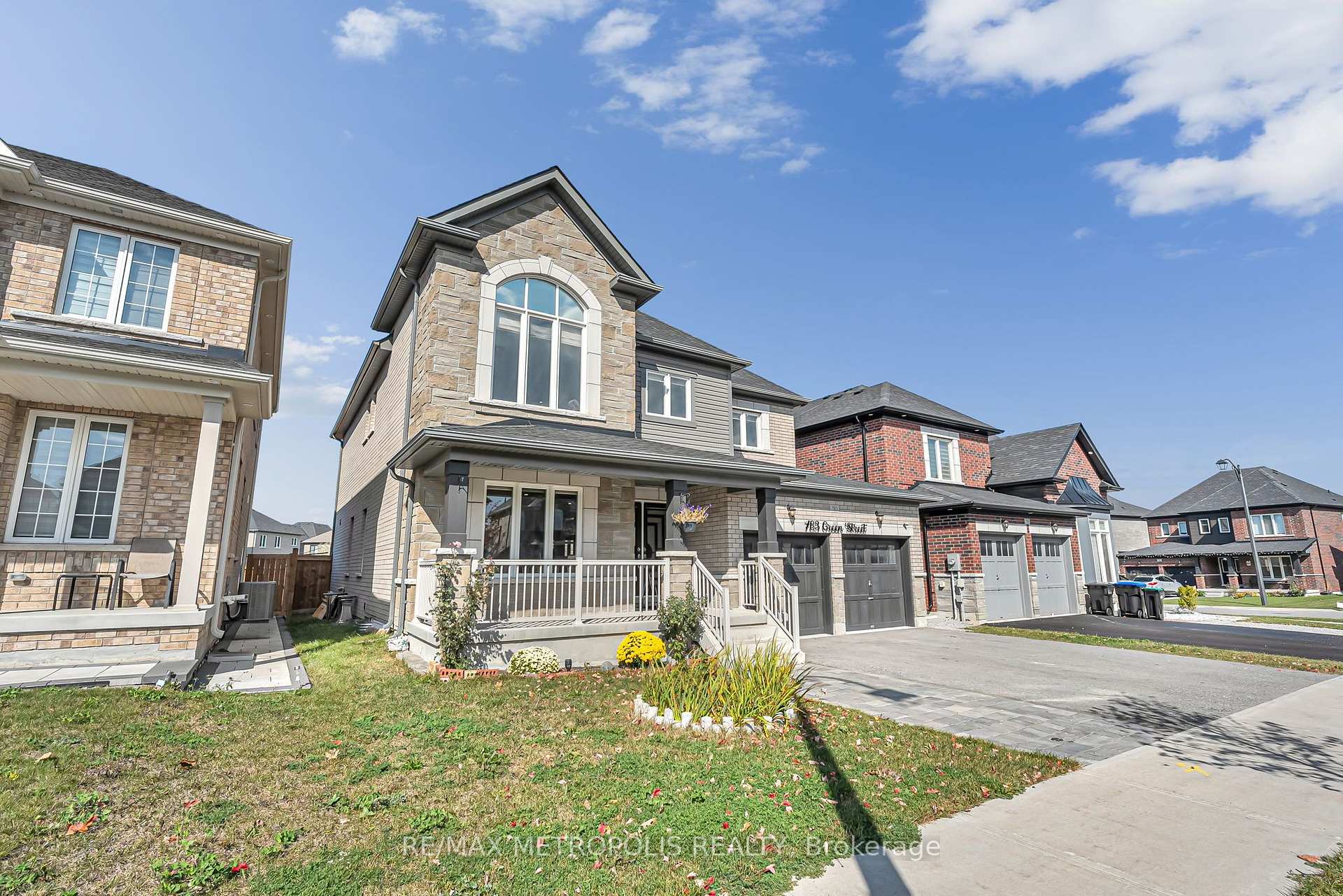 Photo 2 of 783 Green Street, Innisfil, Lefroy — HOMEH