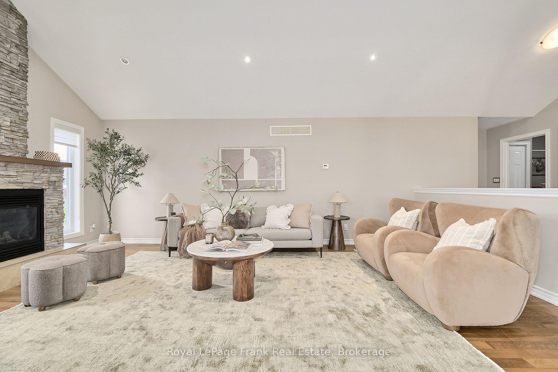 Photo 15 of 11 Fox Den Drive, Brighton — HOMEH