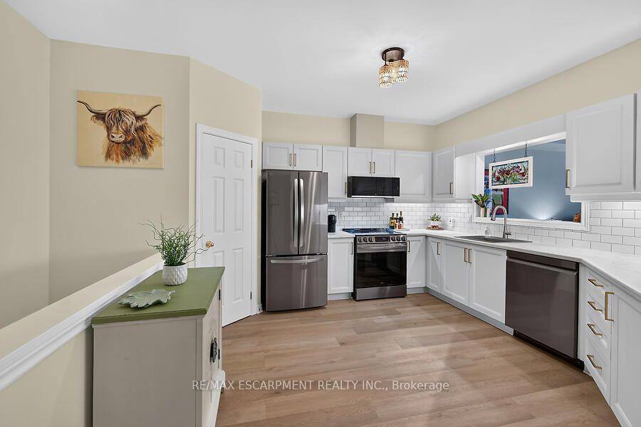 Photo 10 of Unit 43, 34 Southbrook Drive, Hamilton, Binbrook — HOMEH