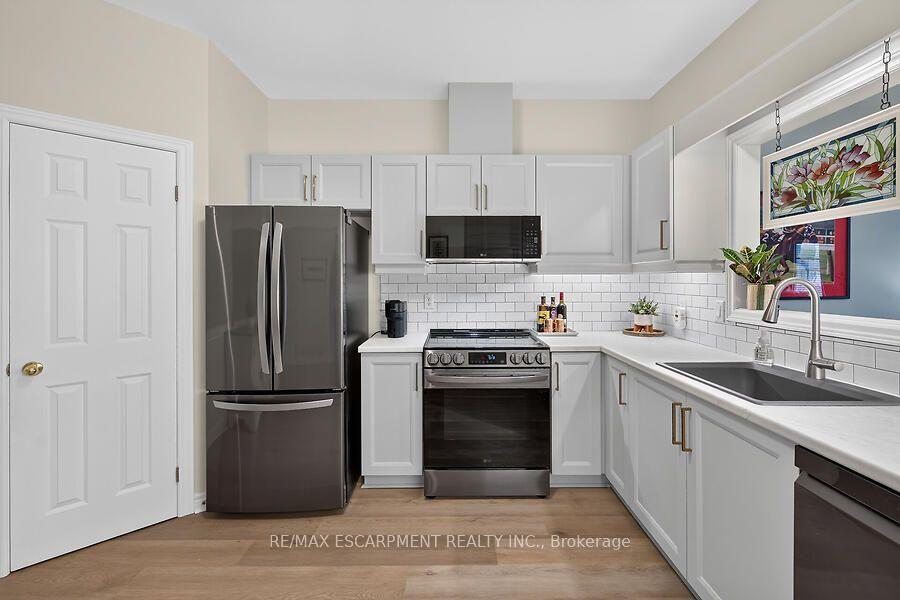 Photo 12 of Unit 43, 34 Southbrook Drive, Hamilton, Binbrook — HOMEH