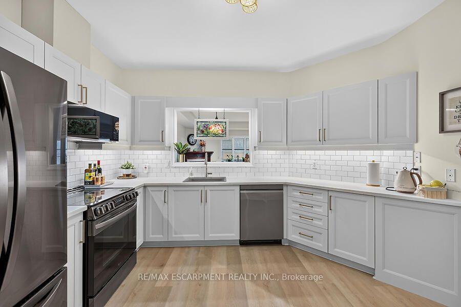 Photo 13 of Unit 43, 34 Southbrook Drive, Hamilton, Binbrook — HOMEH