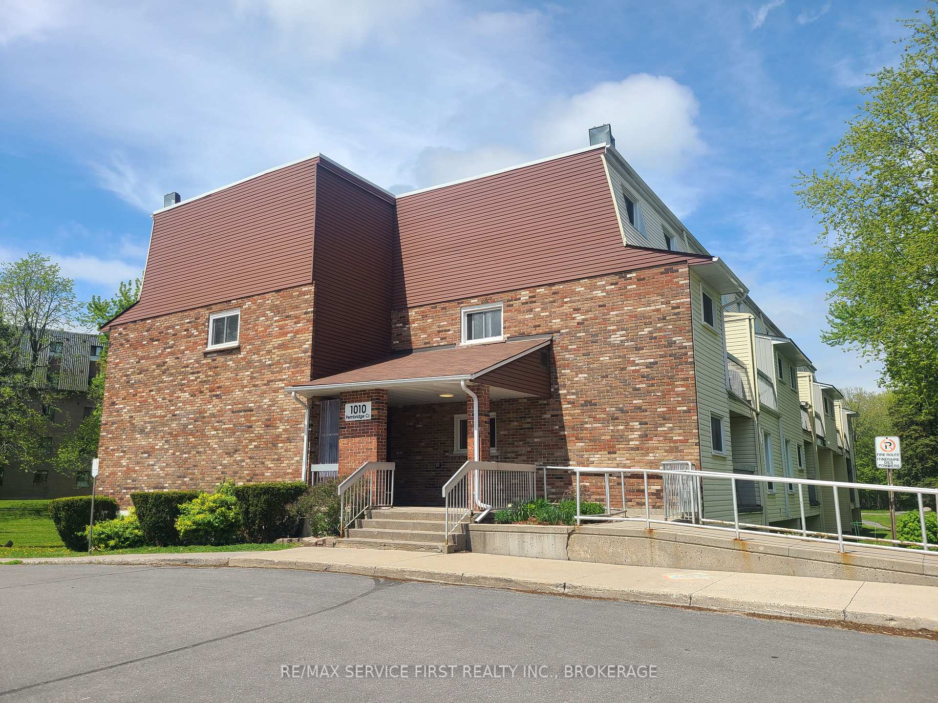 Photo of Unit 103, 1010 Pembridge Crescent