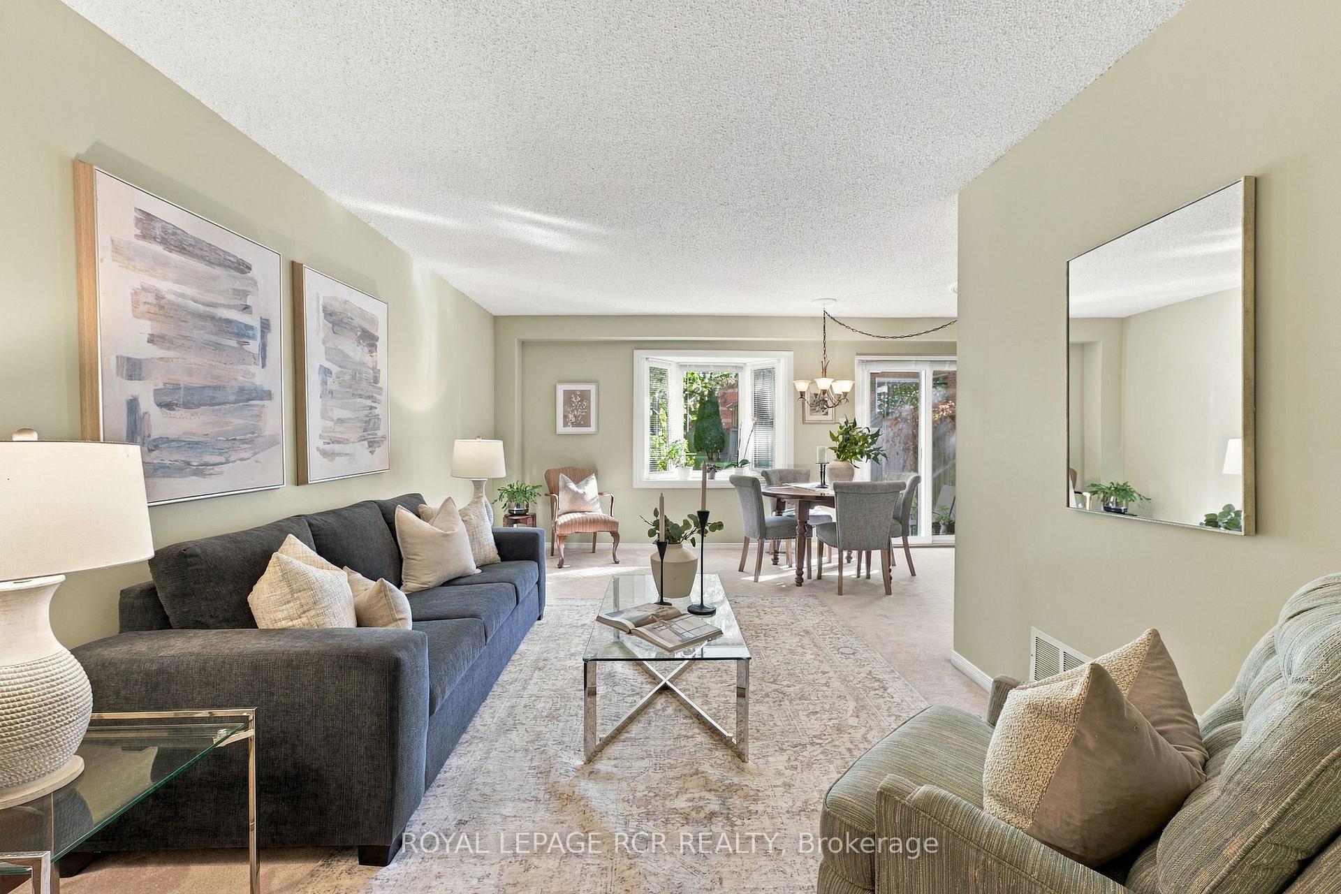 Photo 4 of 707 Caradonna Crescent, Newmarket, Armitage — HOMEH