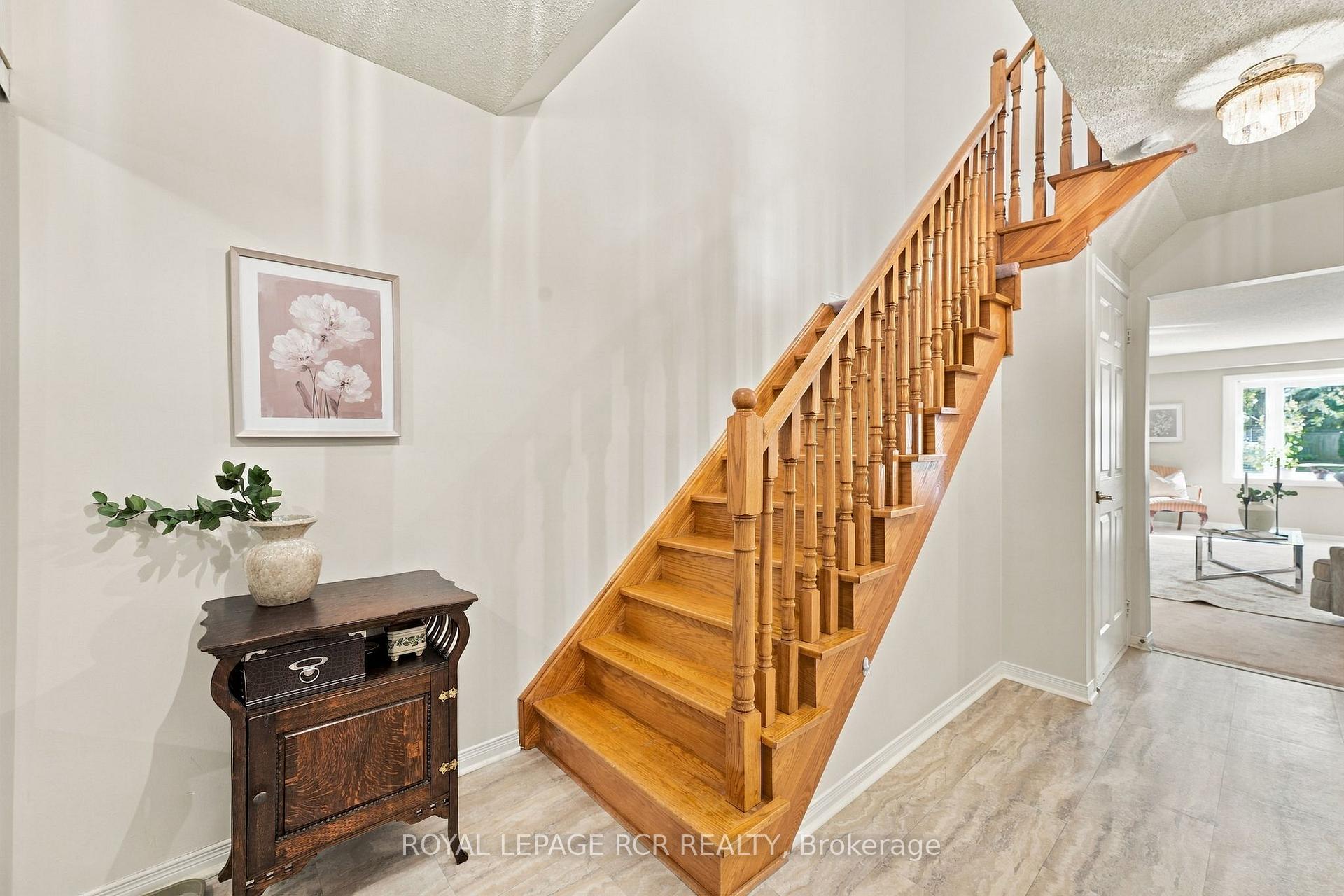 Photo 15 of 707 Caradonna Crescent, Newmarket, Armitage — HOMEH