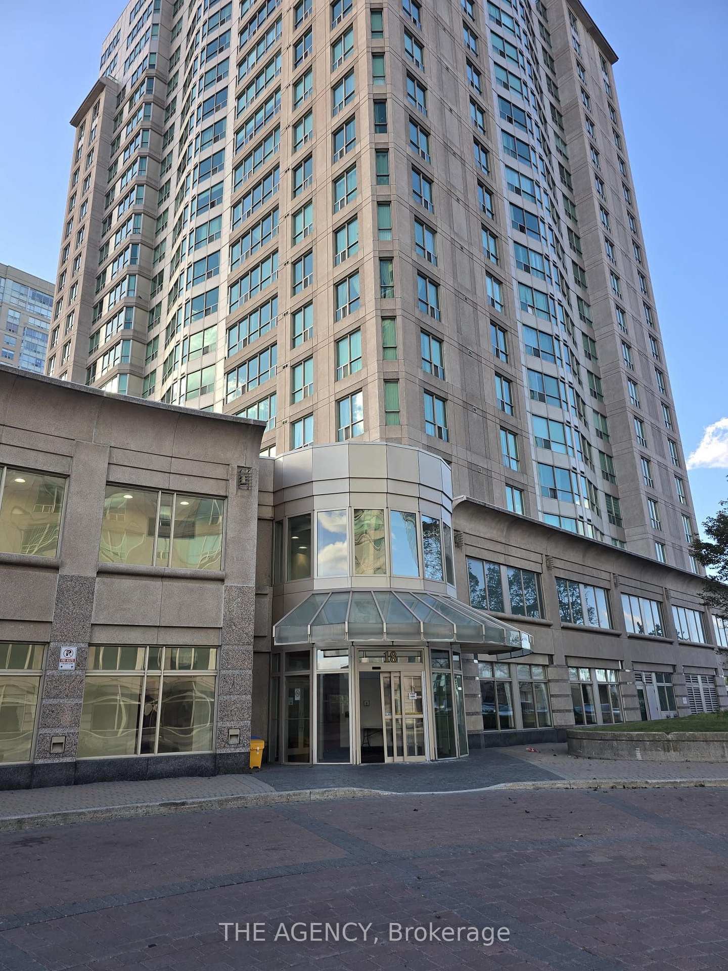 Photo 5 of Unit 903, 18 Lee Centre Drive, Scarborough, Woburn — HOMEH