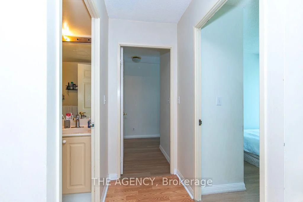 Photo 10 of Unit 903, 18 Lee Centre Drive, Scarborough, Woburn — HOMEH