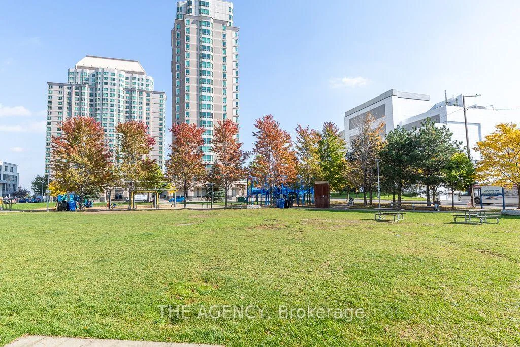 Photo 14 of Unit 903, 18 Lee Centre Drive, Scarborough, Woburn — HOMEH