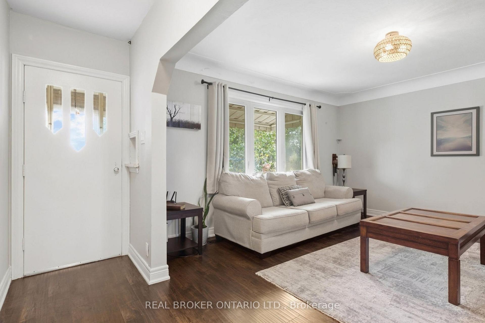 Photo 6 of 363 Lawrence Avenue, Kitchener, Cherry Hill — HOMEH