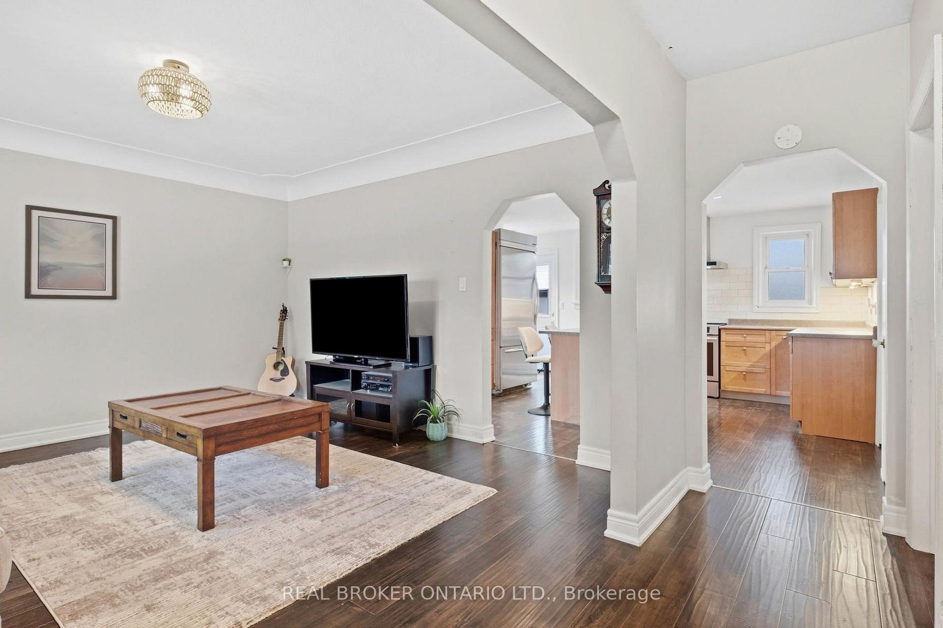 Photo 7 of 363 Lawrence Avenue, Kitchener, Cherry Hill — HOMEH