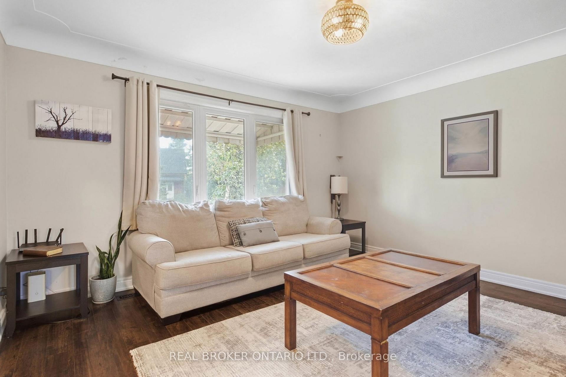 Photo 8 of 363 Lawrence Avenue, Kitchener, Cherry Hill — HOMEH