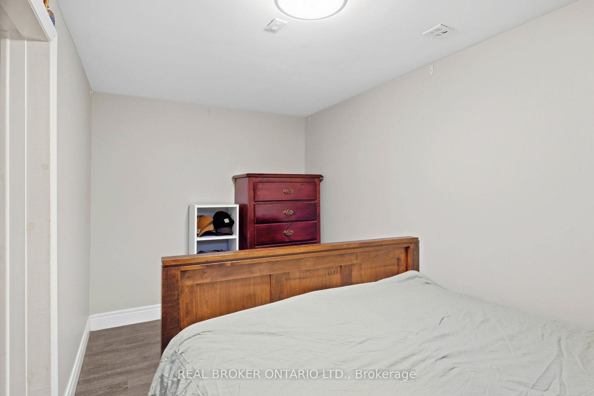 Photo 29 of 363 Lawrence Avenue, Kitchener, Cherry Hill — HOMEH