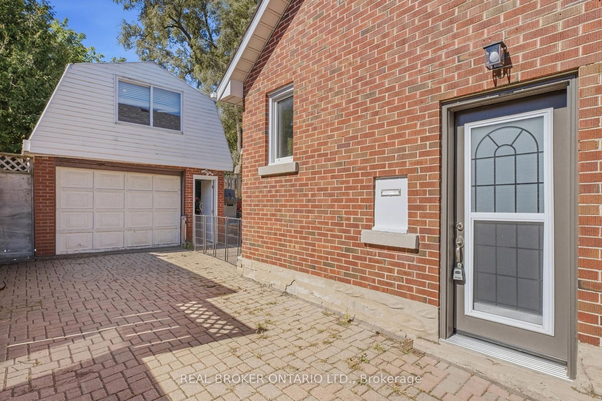 Photo 35 of 363 Lawrence Avenue, Kitchener, Cherry Hill — HOMEH