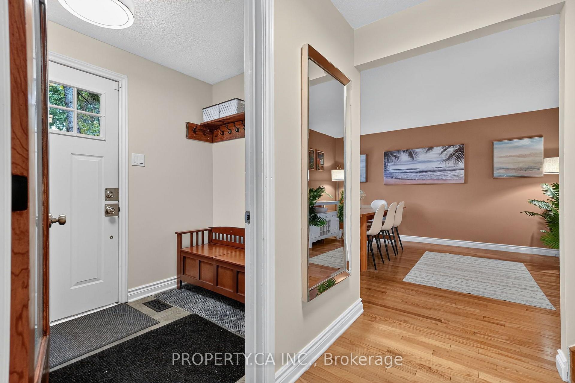 Photo 4 of 22 Northview Road, Ottawa, City View/Skyline/Fisher Heights/Parkwood Hills — HOMEH