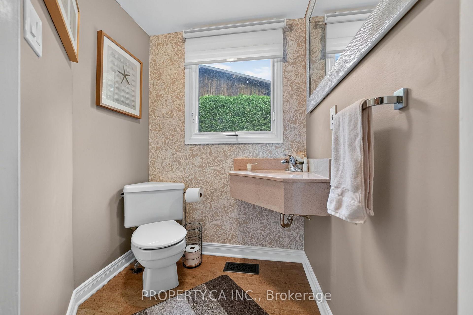 Photo 17 of 22 Northview Road, Ottawa, City View/Skyline/Fisher Heights/Parkwood Hills — HOMEH