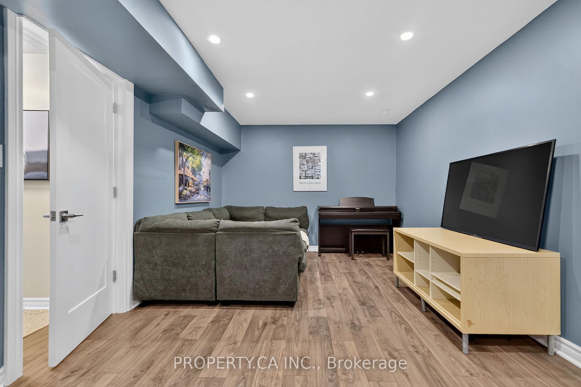 Photo 32 of 22 Northview Road, Ottawa, City View/Skyline/Fisher Heights/Parkwood Hills — HOMEH