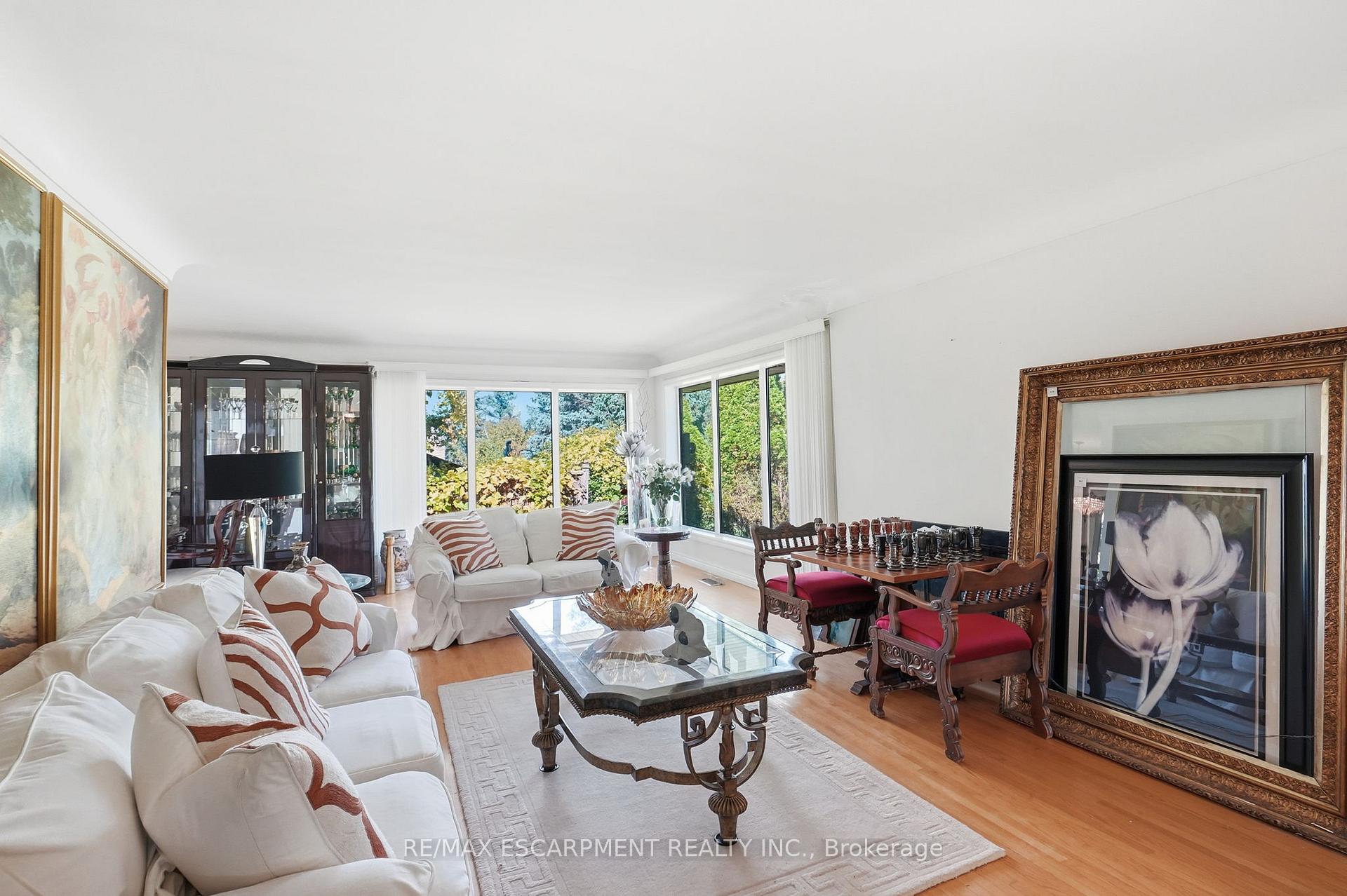 Photo 15 of 904 Montgomery Drive, Hamilton, Ancaster — HOMEH