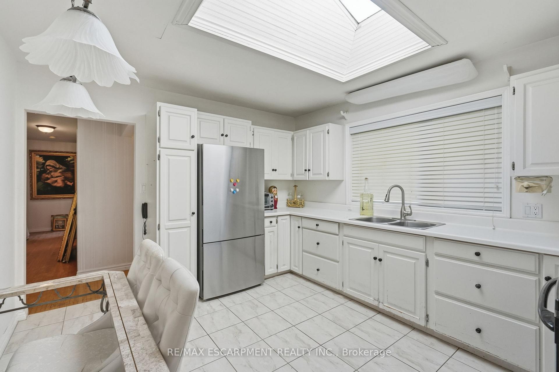 Photo 20 of 904 Montgomery Drive, Hamilton, Ancaster — HOMEH