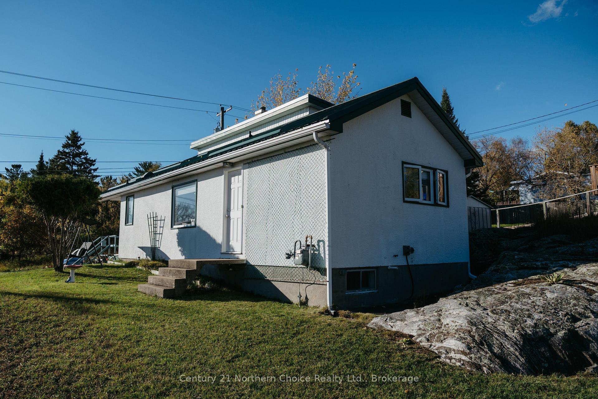Photo of 100 Regina Avenue