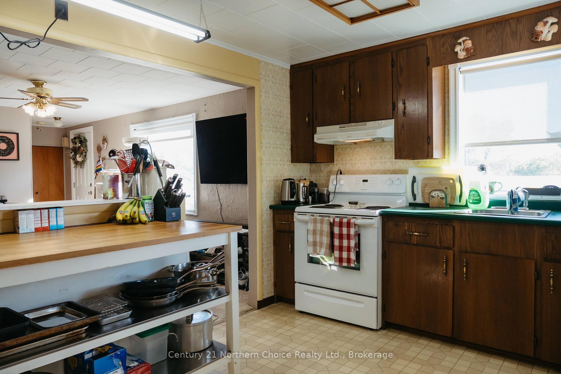 Photo 9 of 100 Regina Avenue, Kenora, Ride Out — HOMEH