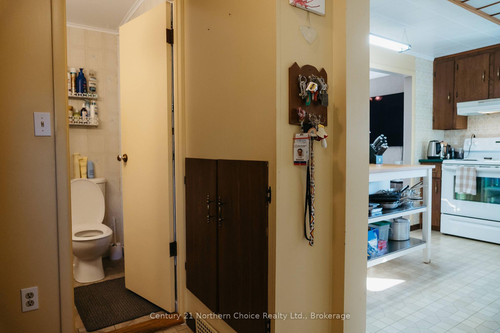 Photo 23 of 100 Regina Avenue, Kenora, Ride Out — HOMEH