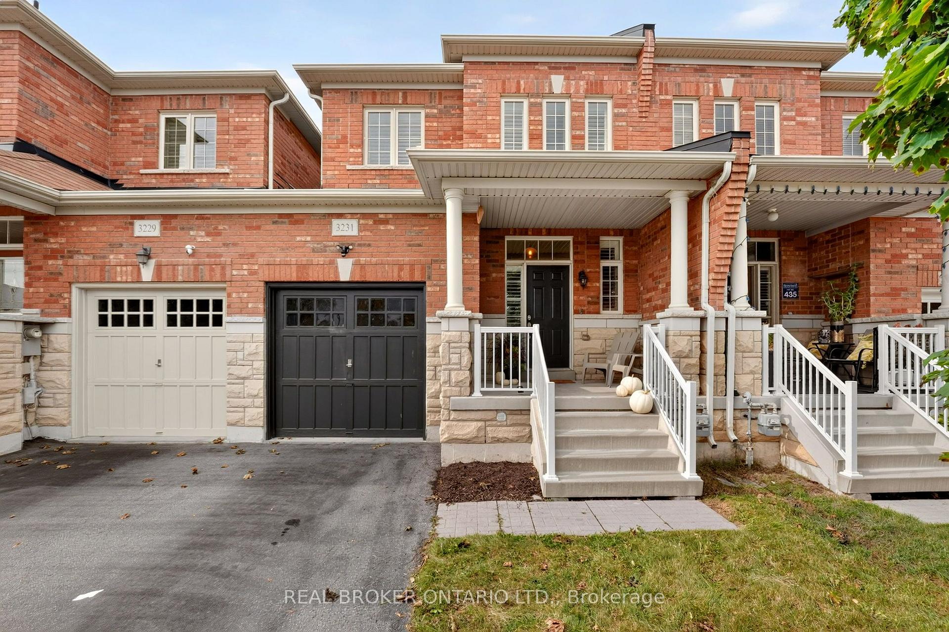 Photo of 3231 Stoney Crescent