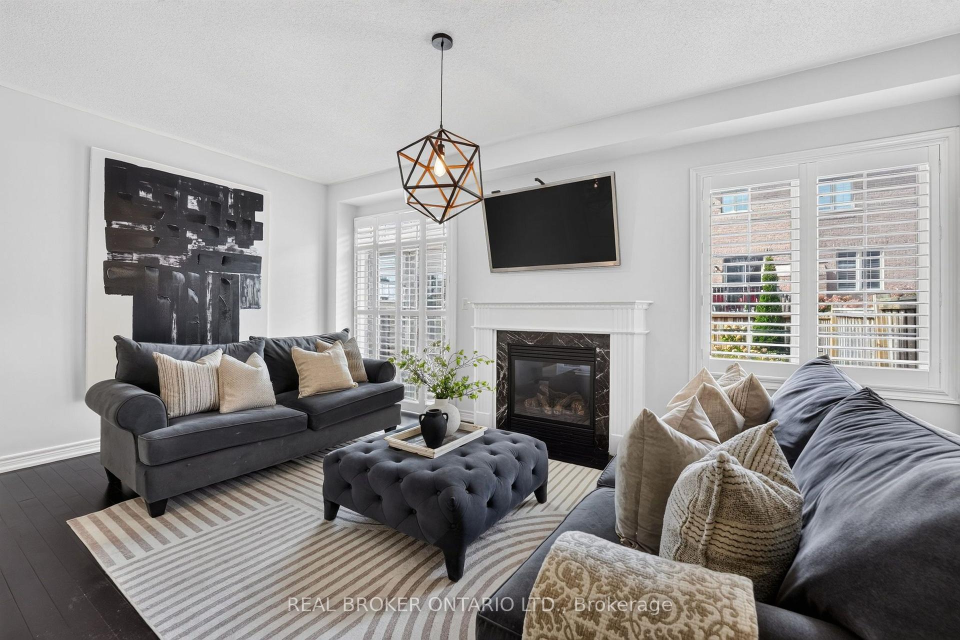 Photo 2 of 3231 Stoney Crescent, Mississauga, Churchill Meadows — HOMEH