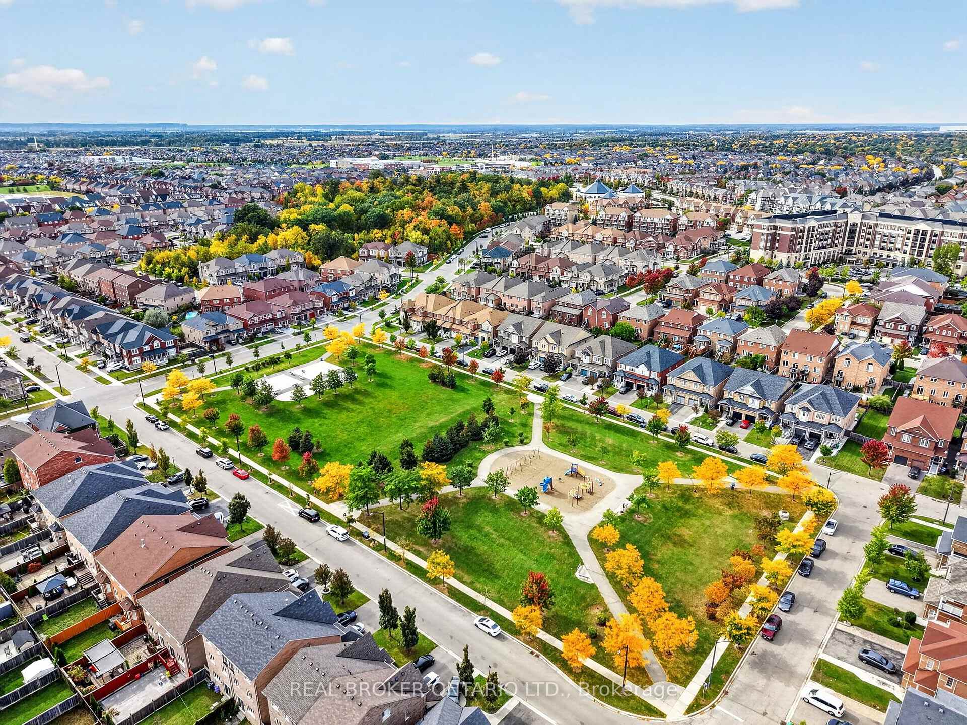Photo 5 of 3231 Stoney Crescent, Mississauga, Churchill Meadows — HOMEH