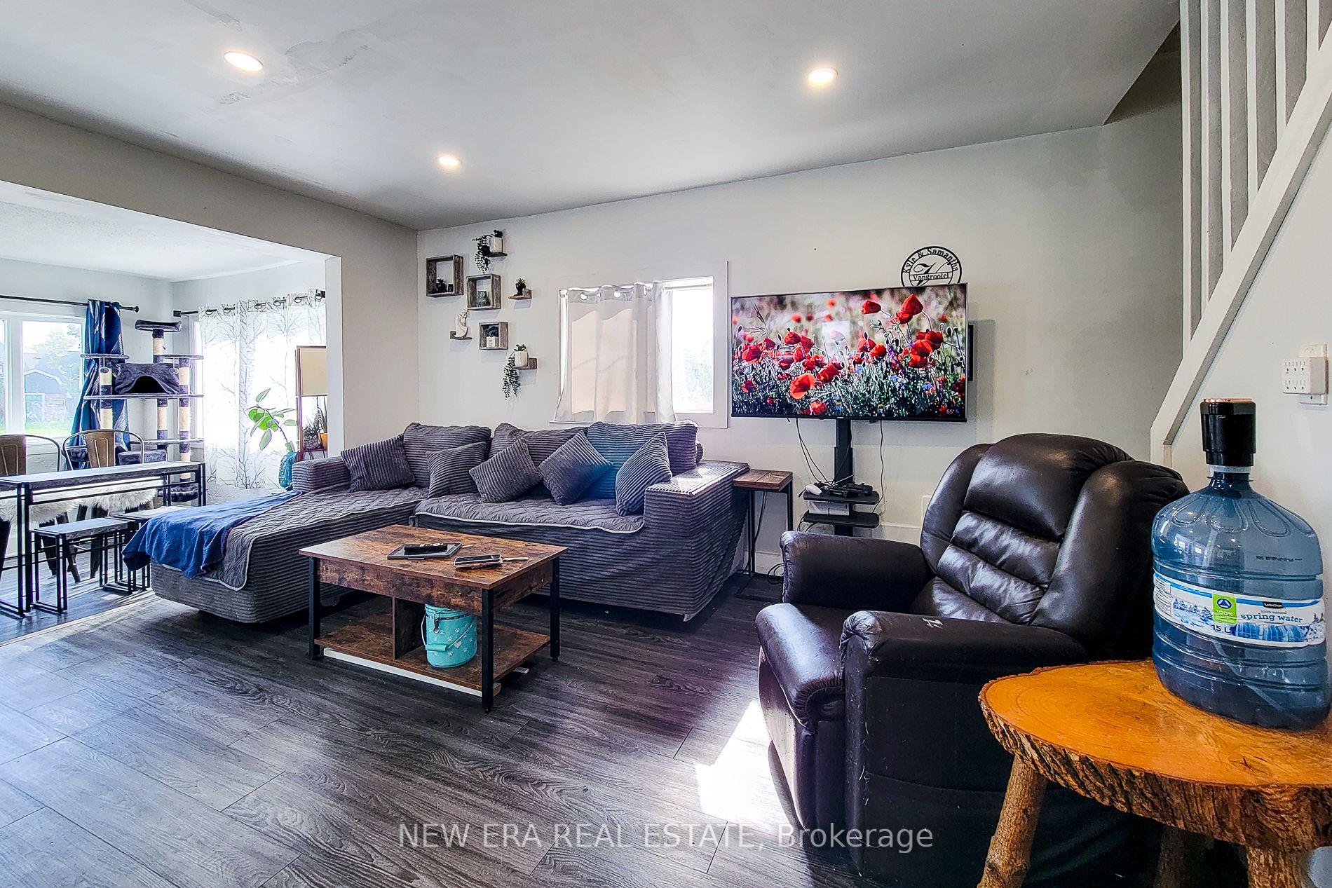 Photo 16 of 38 Clifford Avenue, Welland, Broadway — HOMEH