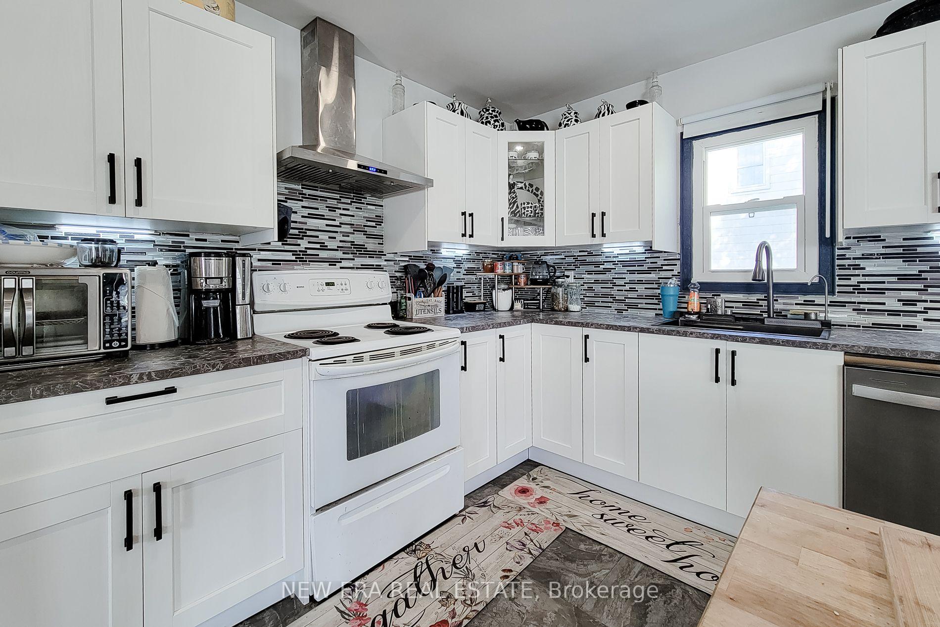 Photo 20 of 38 Clifford Avenue, Welland, Broadway — HOMEH
