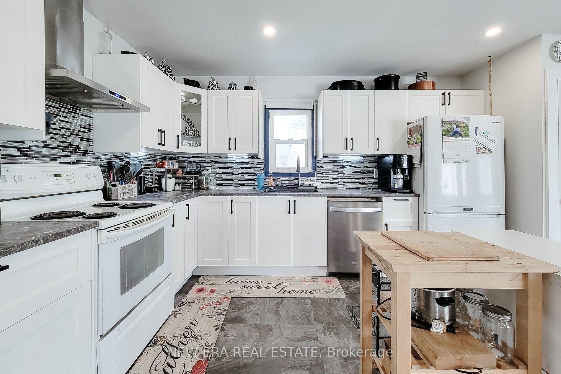 Photo 23 of 38 Clifford Avenue, Welland, Broadway — HOMEH