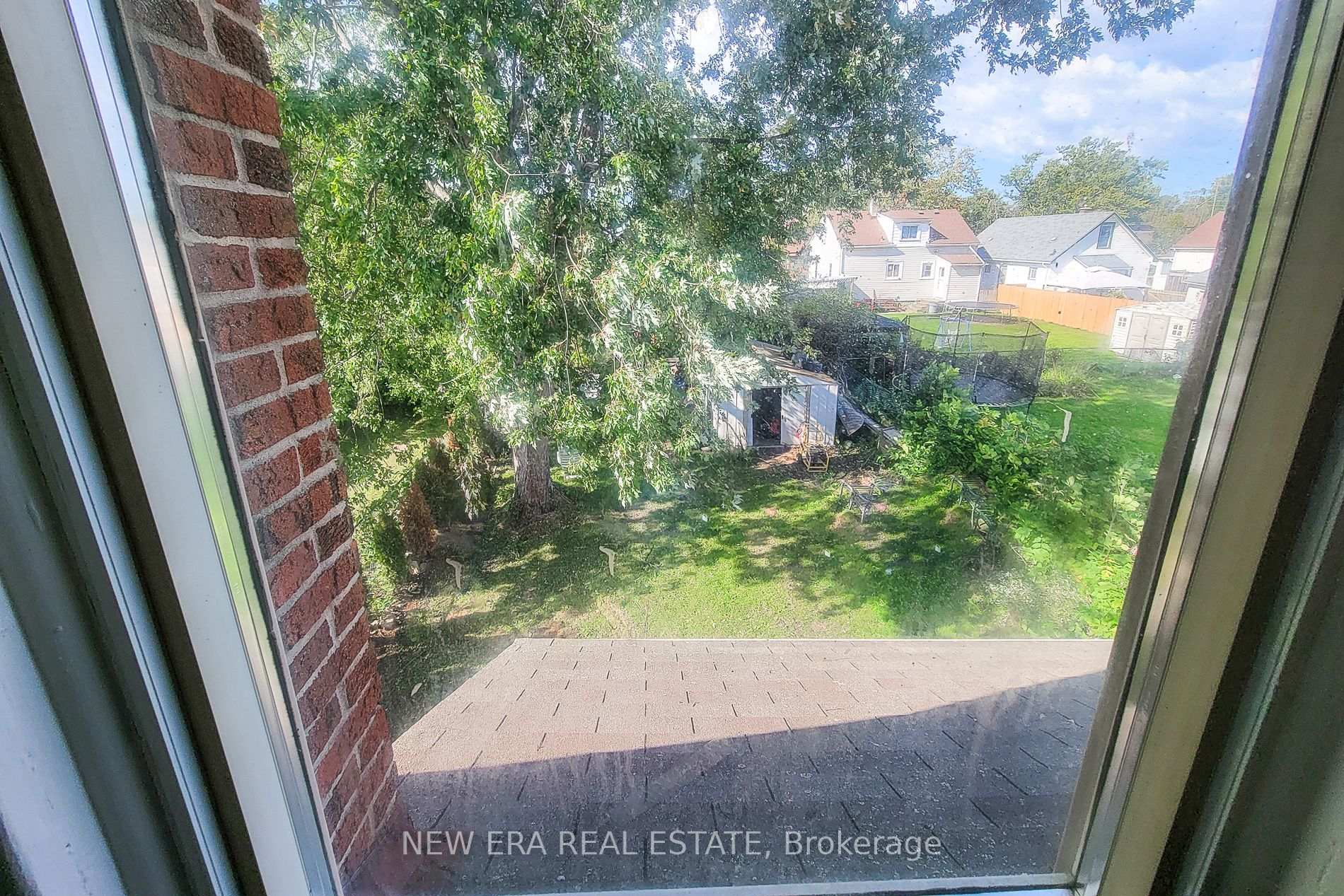 Photo 38 of 38 Clifford Avenue, Welland, Broadway — HOMEH