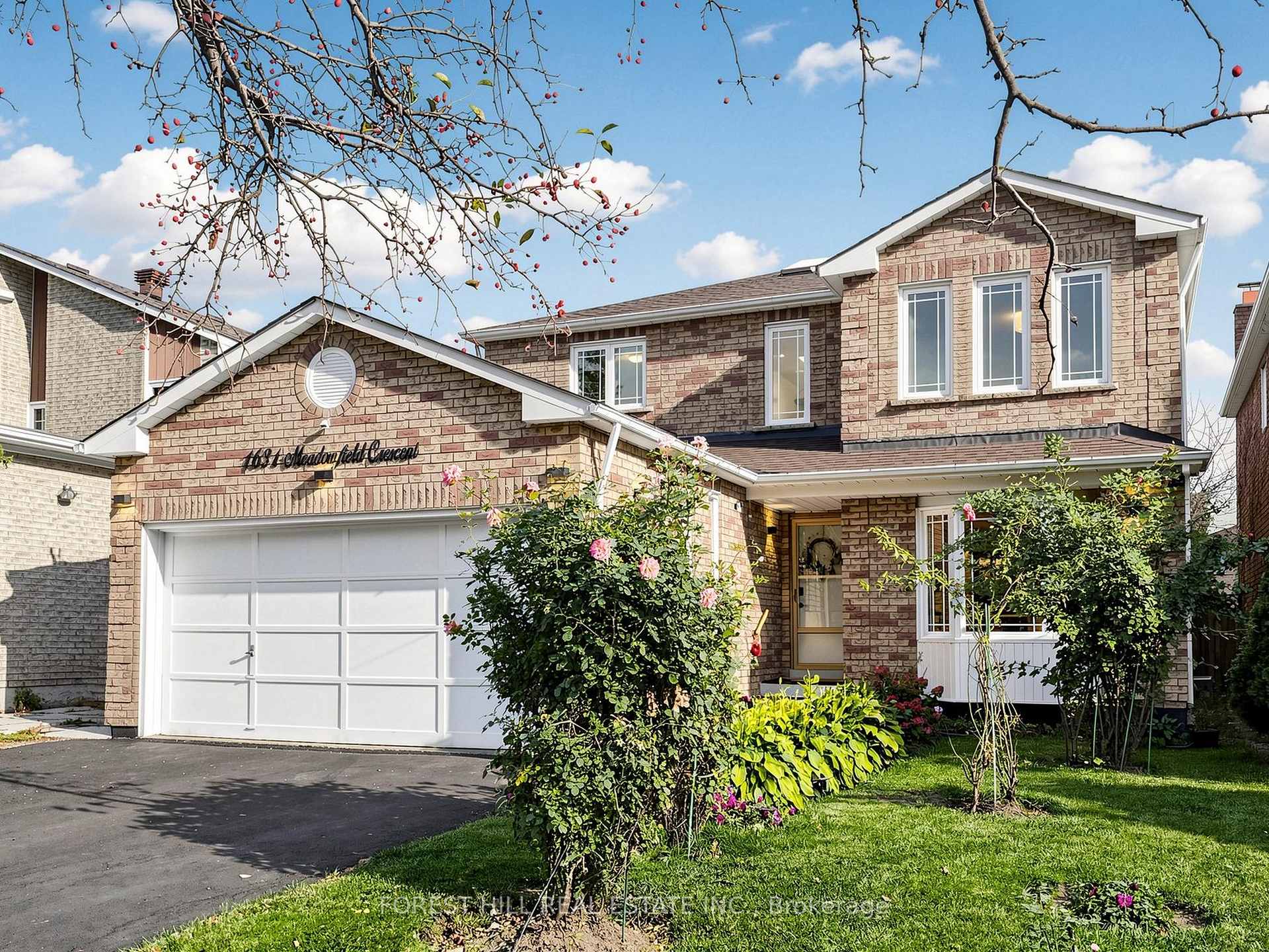 Photo 3 of 1631 Meadowfield Crescent, Mississauga, East Credit — HOMEH