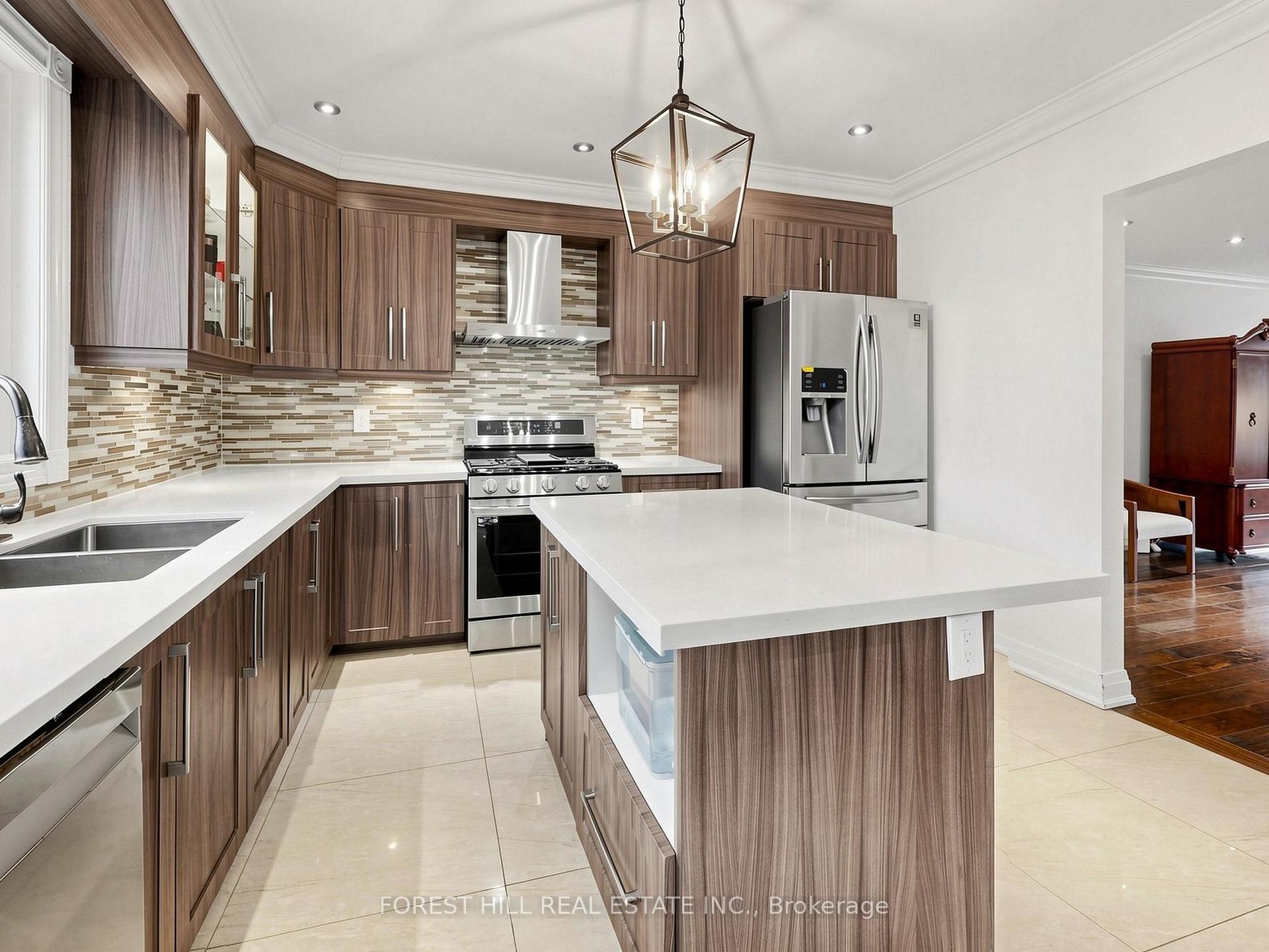 Photo 7 of 1631 Meadowfield Crescent, Mississauga, East Credit — HOMEH