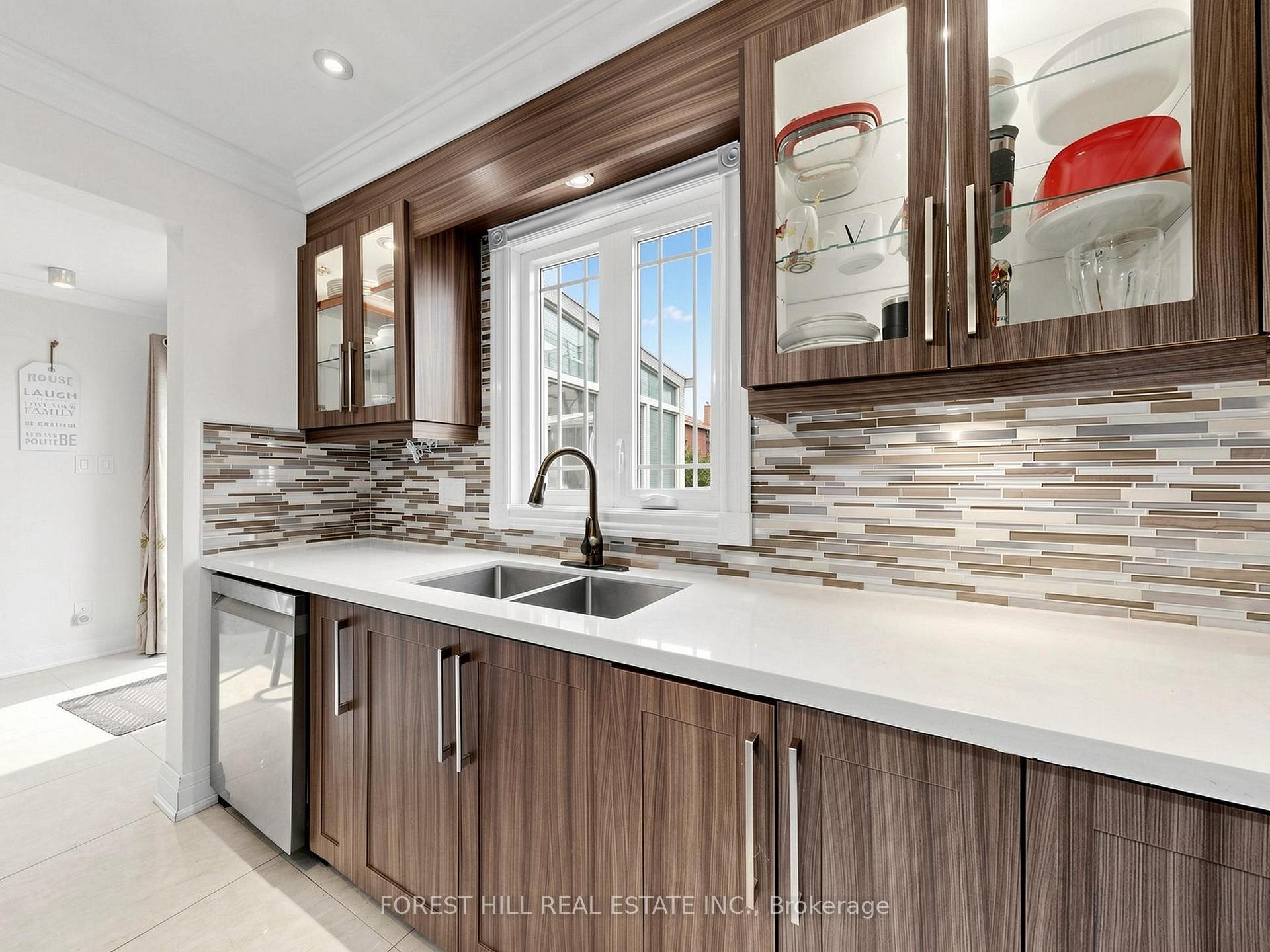 Photo 10 of 1631 Meadowfield Crescent, Mississauga, East Credit — HOMEH