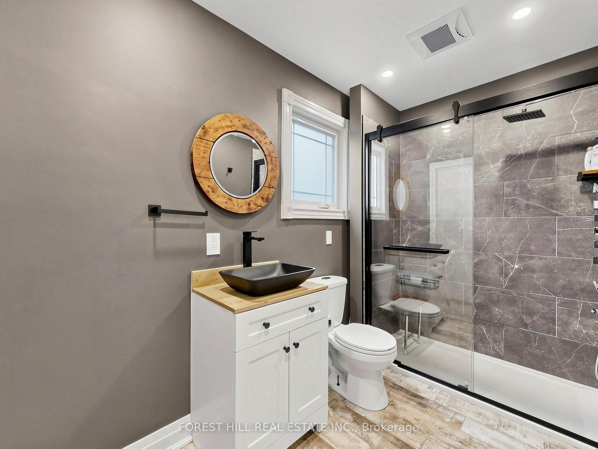 Photo 15 of 1631 Meadowfield Crescent, Mississauga, East Credit — HOMEH