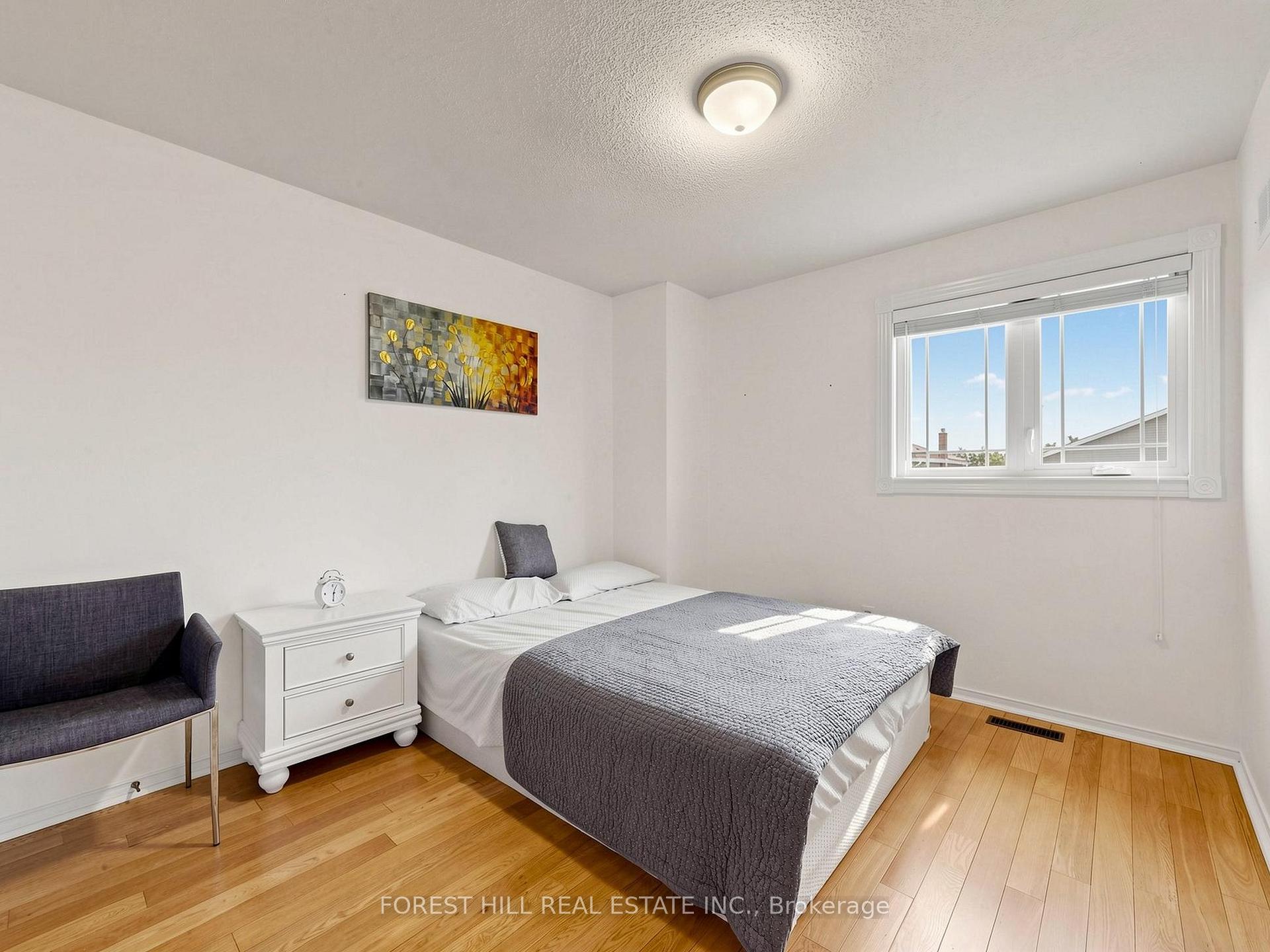 Photo 24 of 1631 Meadowfield Crescent, Mississauga, East Credit — HOMEH