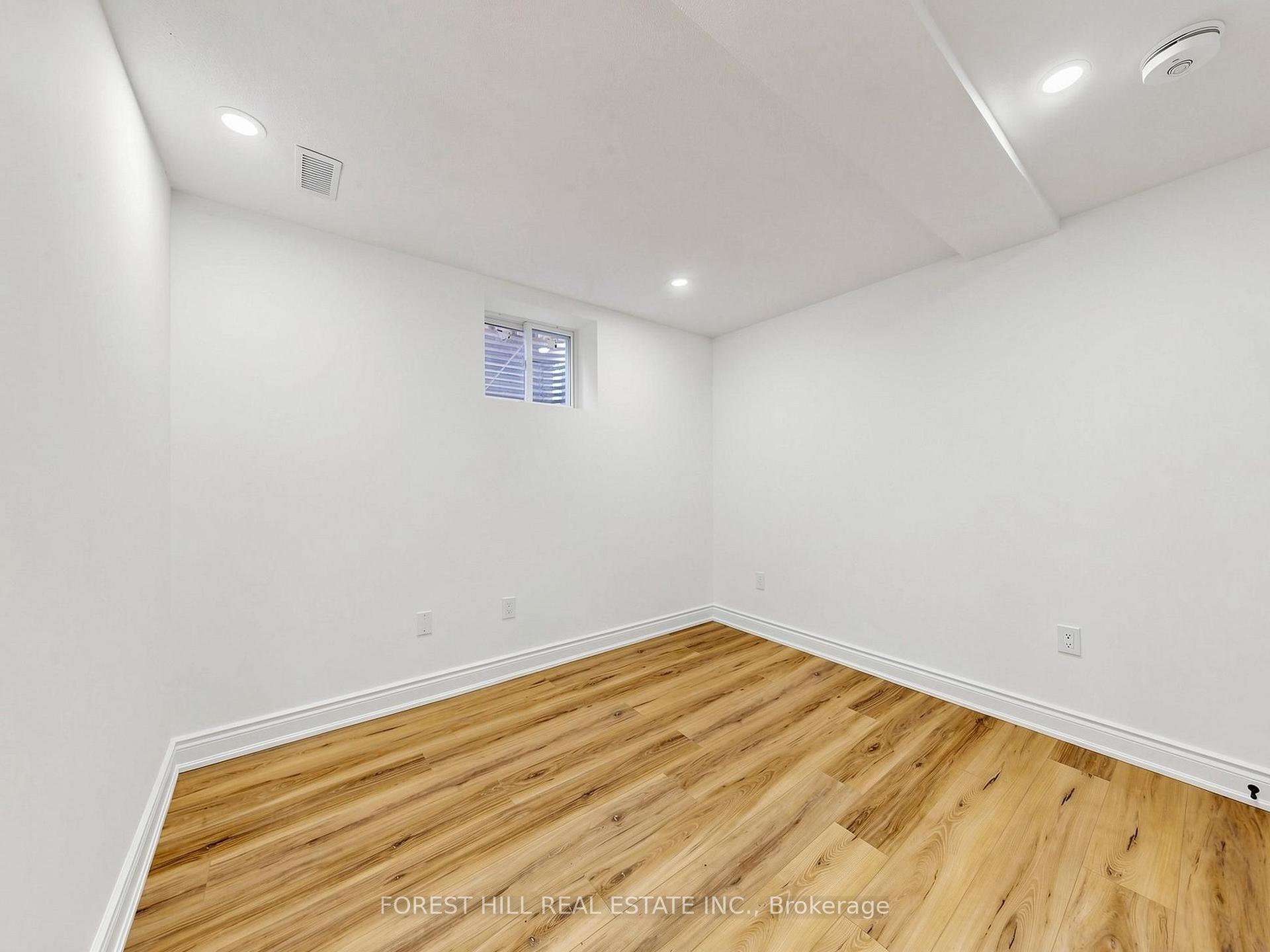 Photo 36 of 1631 Meadowfield Crescent, Mississauga, East Credit — HOMEH