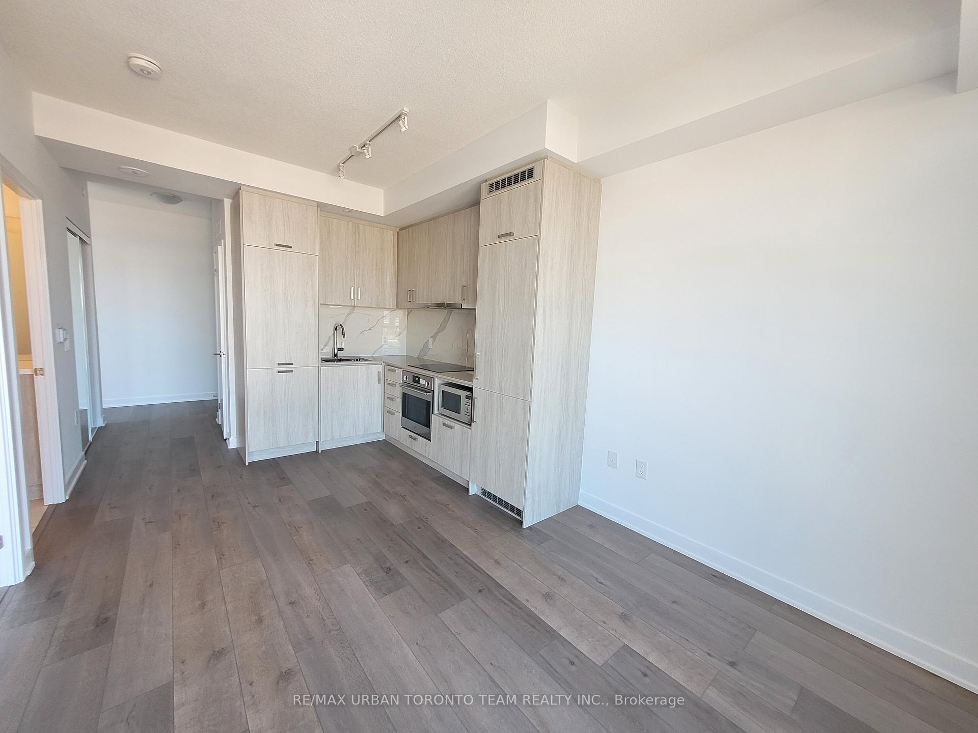 Photo 2 of Unit 1208, 60 Honeycrisp Crescent, Vaughan, Vaughan Corporate Centre — HOMEH