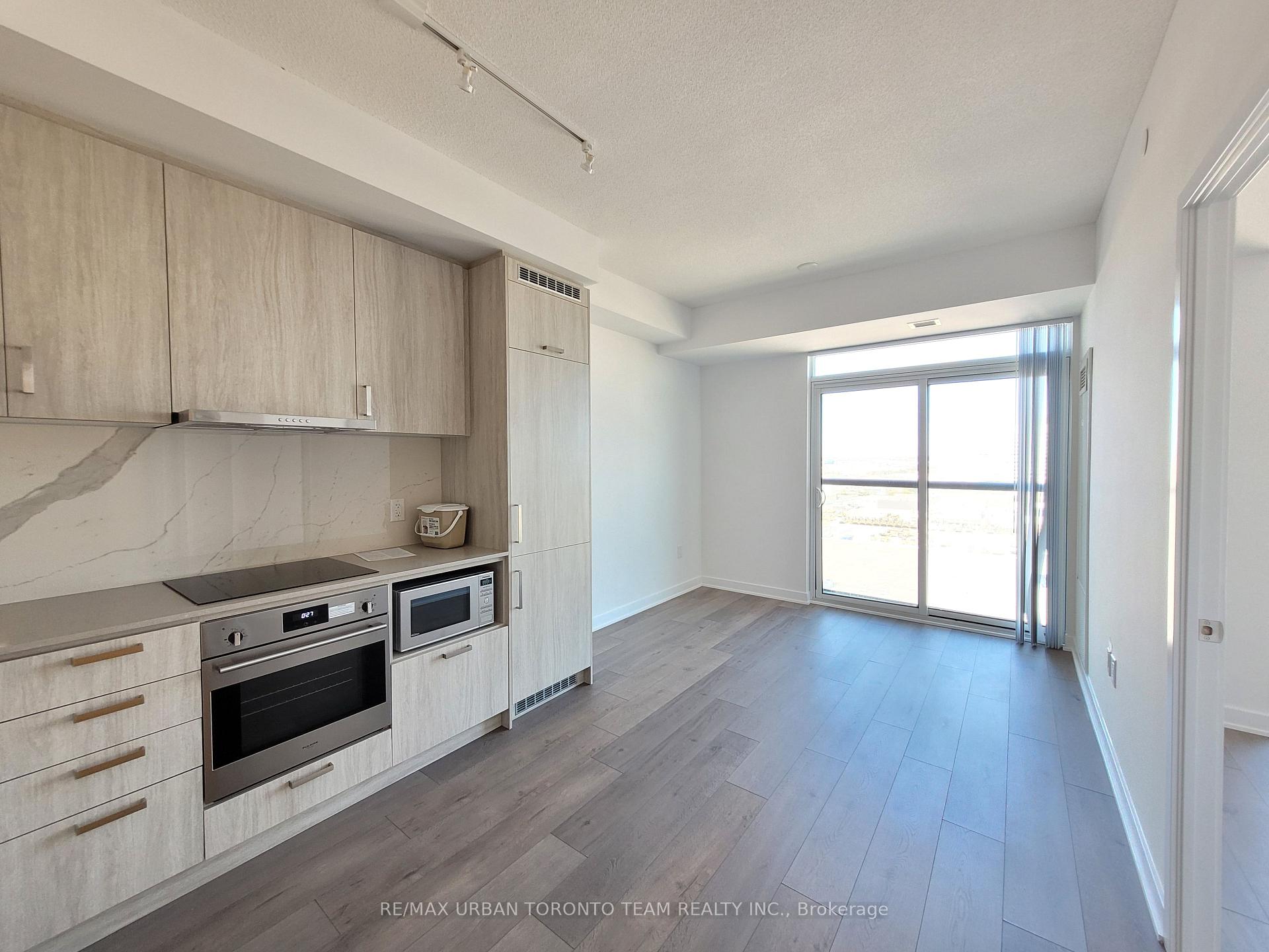 Photo 4 of Unit 1208, 60 Honeycrisp Crescent, Vaughan, Vaughan Corporate Centre — HOMEH