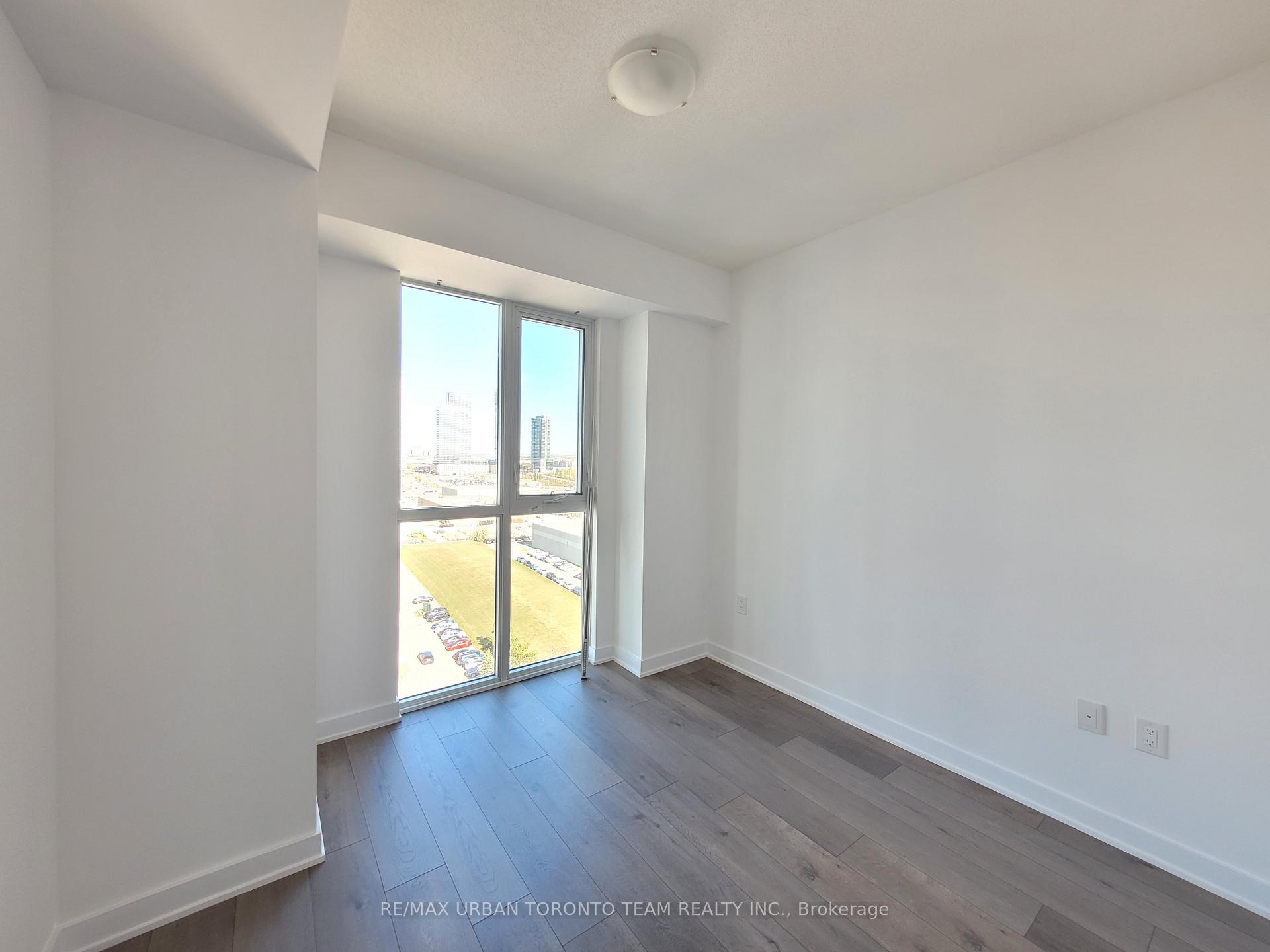 Photo 7 of Unit 1208, 60 Honeycrisp Crescent, Vaughan, Vaughan Corporate Centre — HOMEH