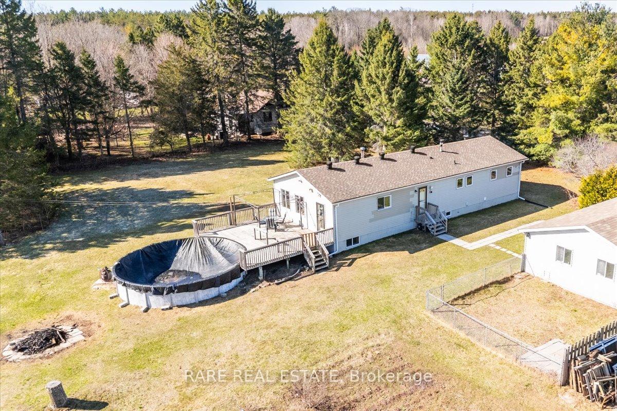 Photo 3 of 3679 McCarthy Drive, Clearview, Rural Clearview — HOMEH