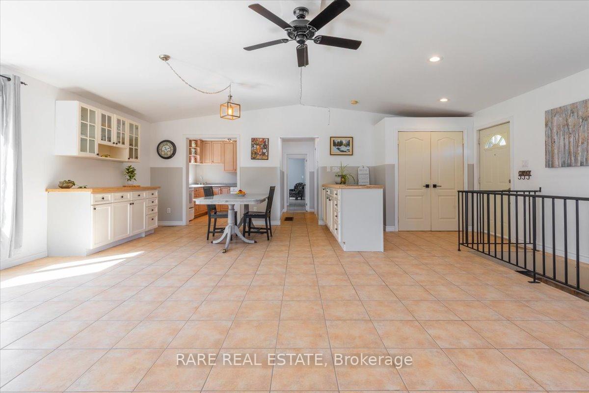 Photo 6 of 3679 McCarthy Drive, Clearview, Rural Clearview — HOMEH