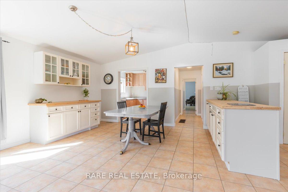 Photo 7 of 3679 McCarthy Drive, Clearview, Rural Clearview — HOMEH
