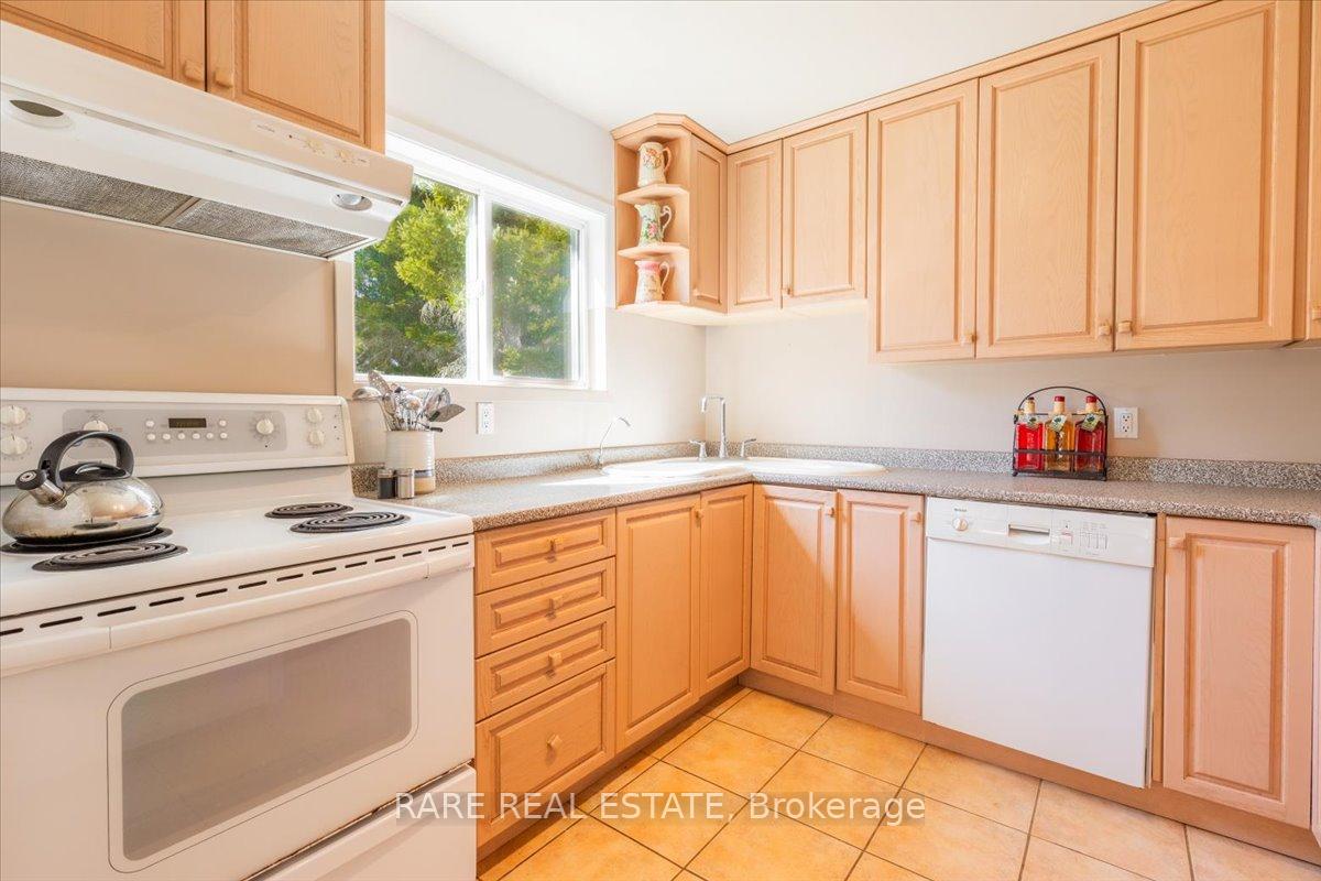 Photo 9 of 3679 McCarthy Drive, Clearview, Rural Clearview — HOMEH
