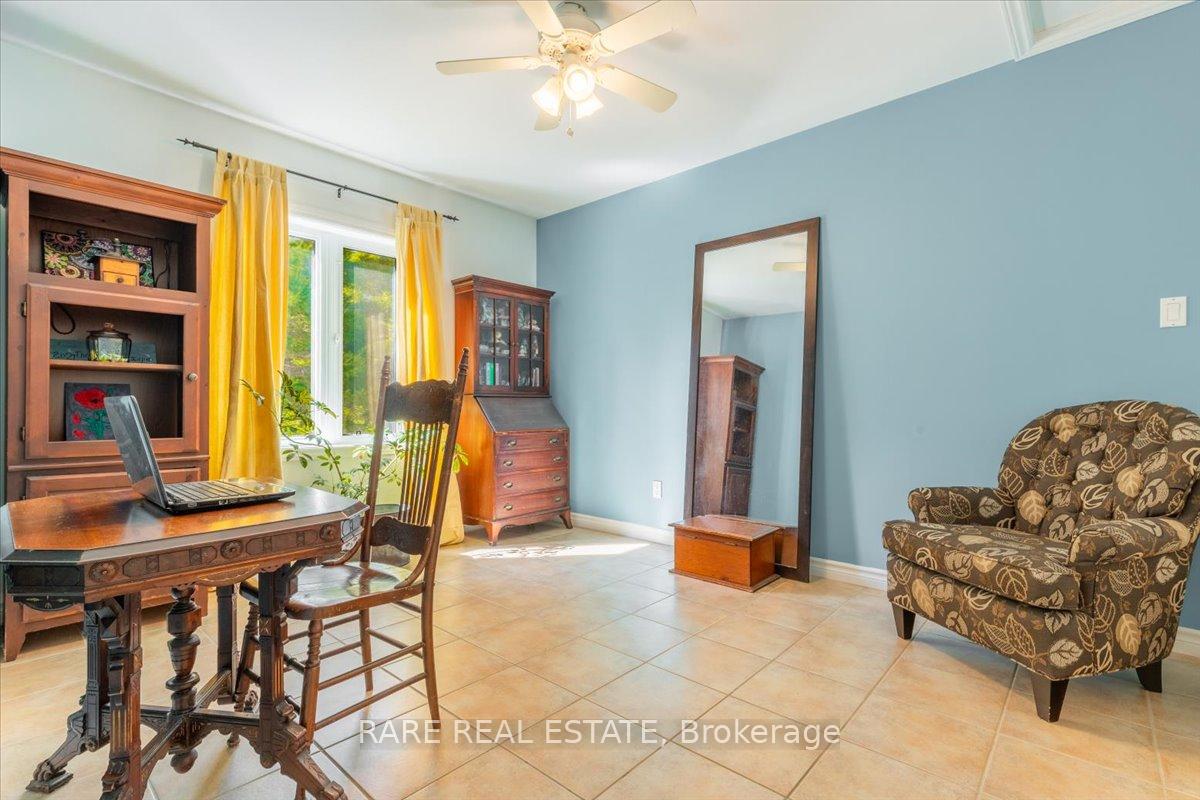 Photo 17 of 3679 McCarthy Drive, Clearview, Rural Clearview — HOMEH