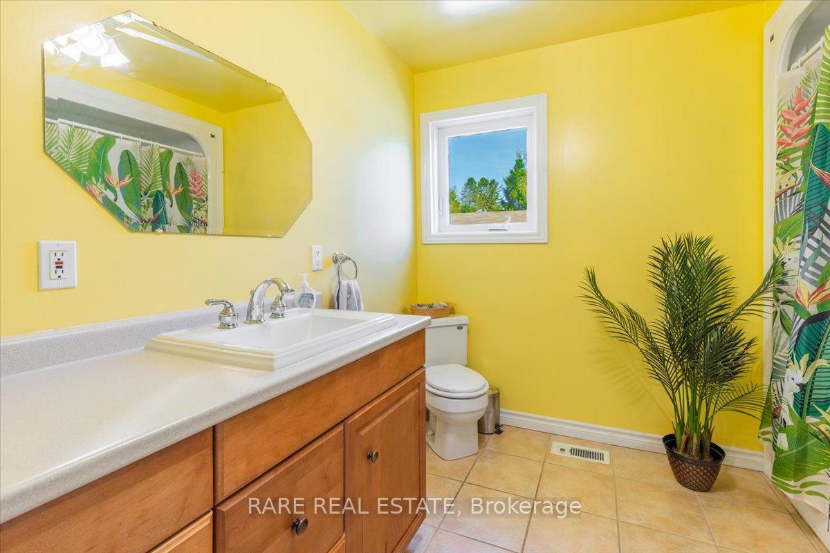 Photo 23 of 3679 McCarthy Drive, Clearview, Rural Clearview — HOMEH