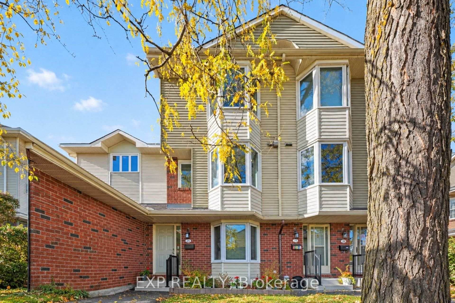 Photo 2 of Unit 23, 25 Haxby Private, Ottawa, Hunt Club Park/Greenboro — HOMEH