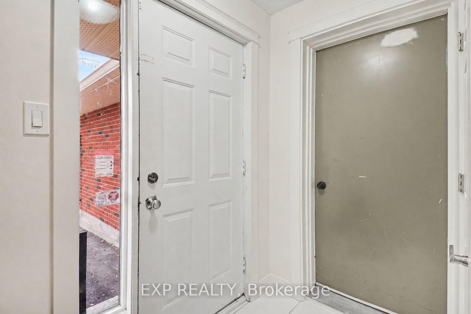 Photo 6 of Unit 23, 25 Haxby Private, Ottawa, Hunt Club Park/Greenboro — HOMEH