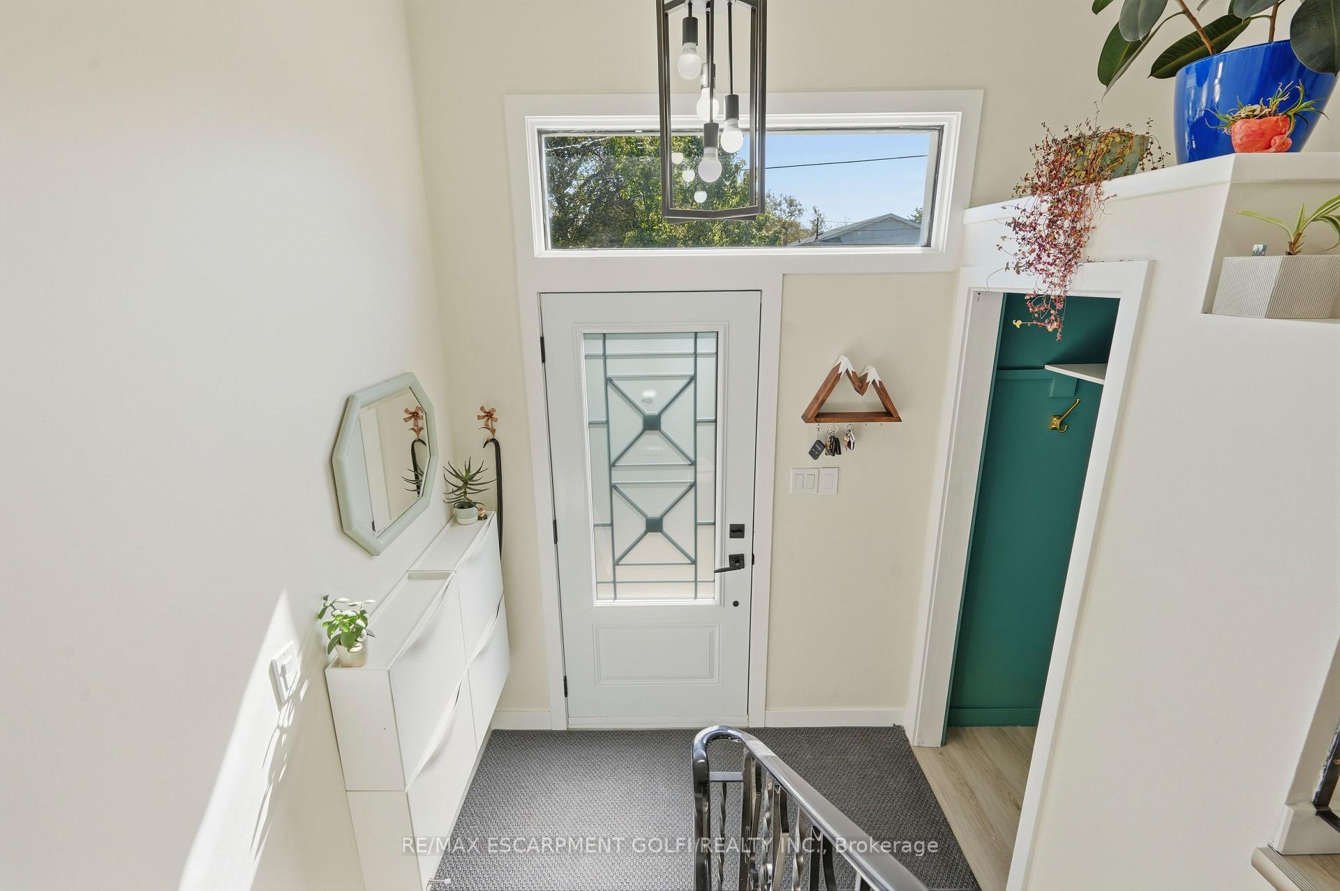 Photo 4 of 23 Green Maple Drive, St. Catharines, Secord Woods — HOMEH